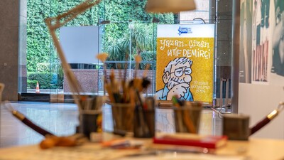 'Yazan-Çizen LATİF DEMİRCİ' İş Sanat'ta