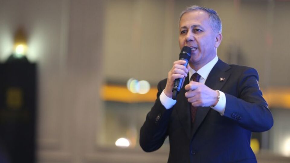 Bakan Yerlikaya: 2 bin 101 göçmen yakalandı