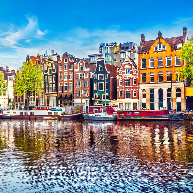 Amsterdam'da 'aşırı turizmle' mücadele kararı