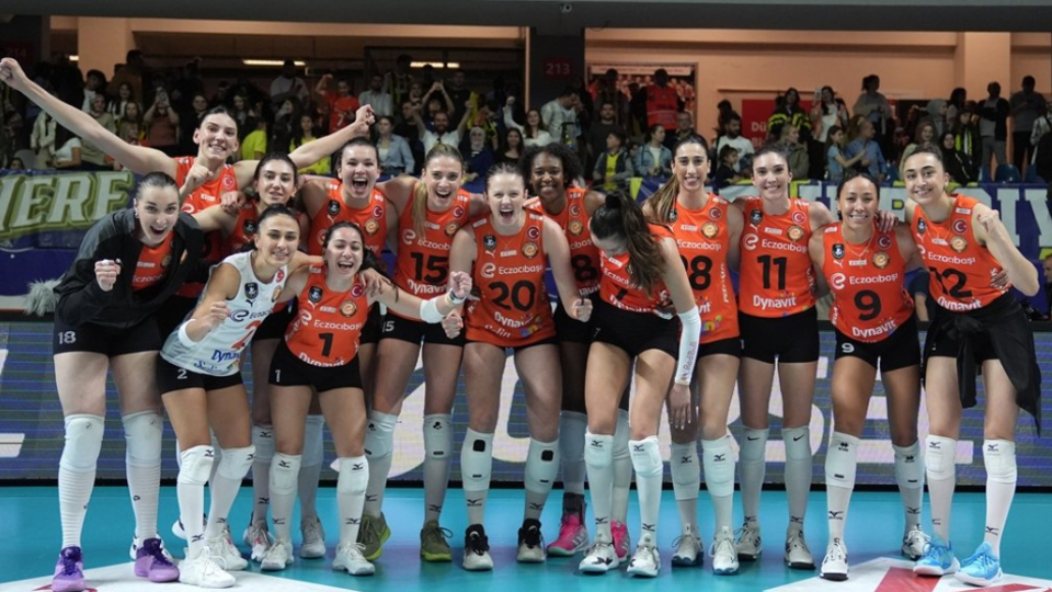 Eczacıbaşı seriyi eşitledi!