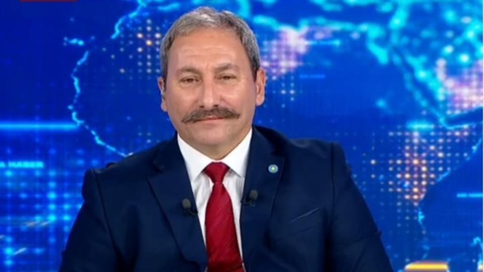 "Akşener 6 ay sonra beni alnımdan öpecek"