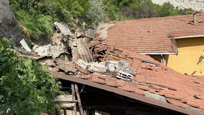 Heyelan yaşanan bölgedeki 4 ev boşaltıldı