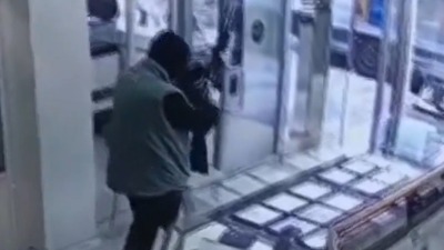 Kuyumcuda dehşet anları!