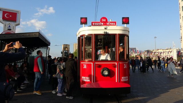 Akülü nostaljik tramvay test sürüşünde