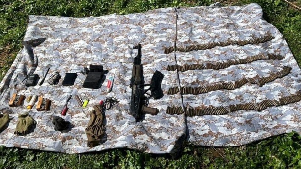 Bitlis'te toprağa gömülü silah ve mühimmat bulundu