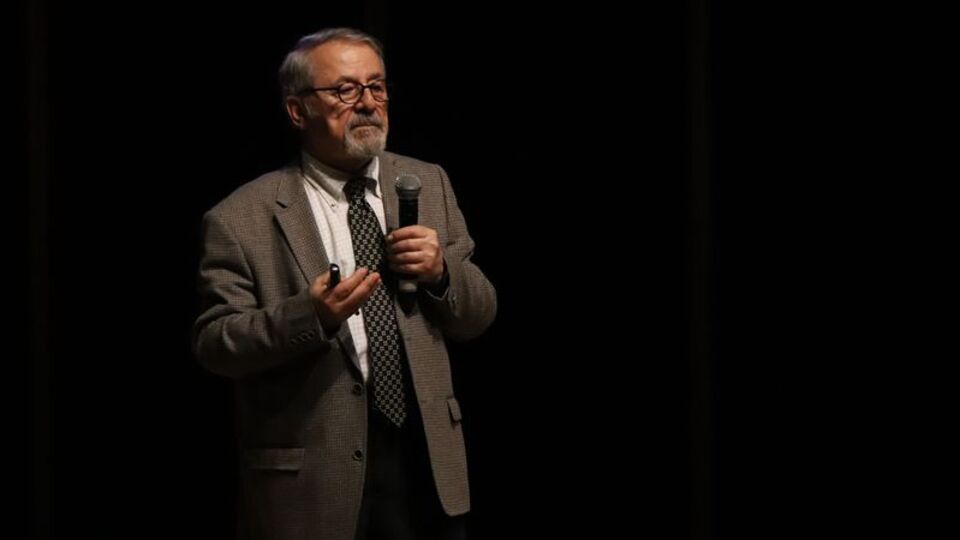 Prof. Dr. Görür: Halkıma duyuru! "Tıpkı komedi gibi"