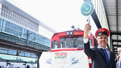 Turistik Diyarbakır Ekspresi ilk seferine uğurlandı