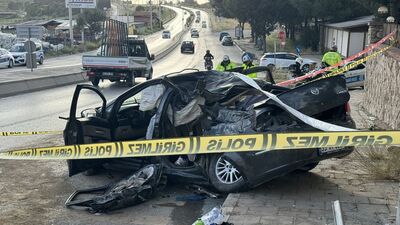 İzmir'de otomobil takla attı: 1 ölü, 2 yaralı