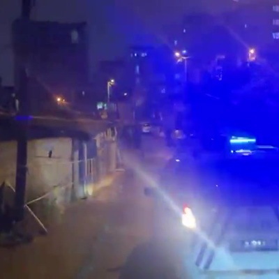 Gaziosmanpaşa'da toprak kayması meydana geldi
