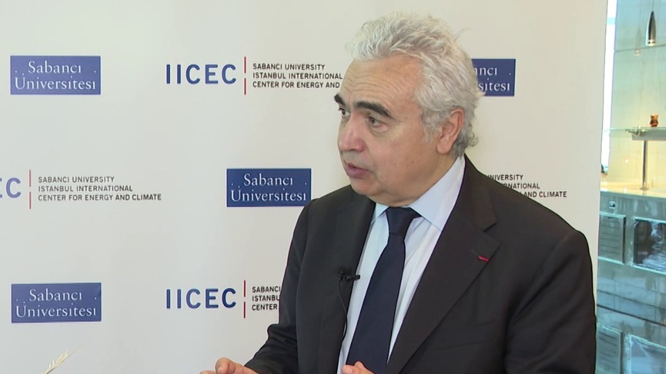 Petrol fiyatlarında 100 dolar 'yeni normal' olur mu?