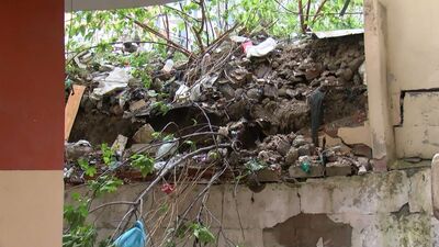 Küçükçekmece'de korkutan çökme