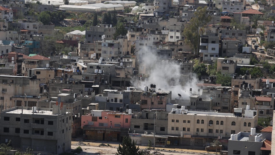 İsrail'in mülteci kampındaki saldırılarında 14 kişi öldü