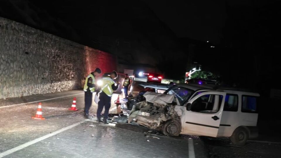 Şanlıurfa'da trafik kazası: 1 ölü, 4 yaralı