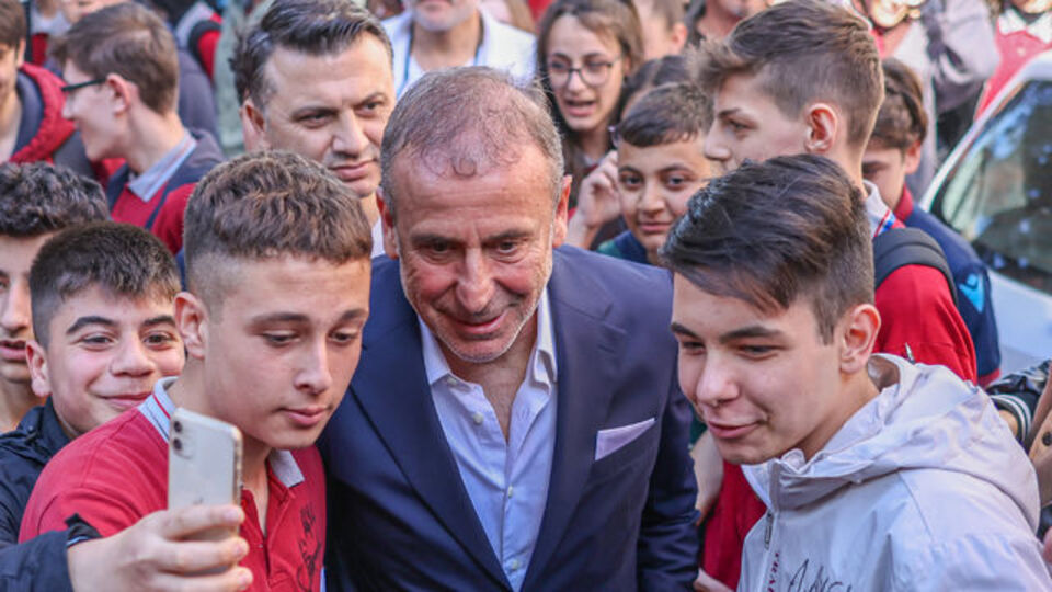 Abdullah Avcı, öğrencilerle buluştu