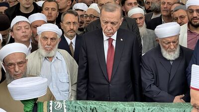 Kılıç'ın cenaze törenine katıldı