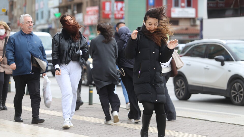 Lodos ve toz taşınımı uyarısı