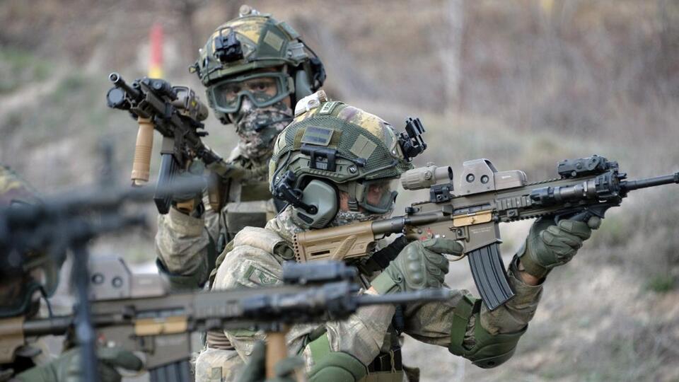 4 terörist etkisiz hale getirildi