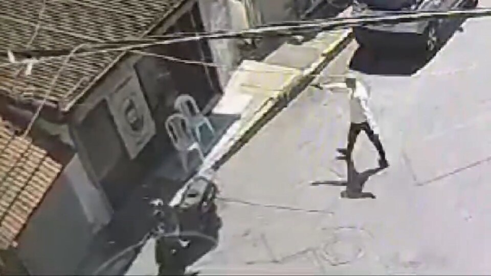 Tıraş ücretini fazla bulup kurşun yağdırdı!