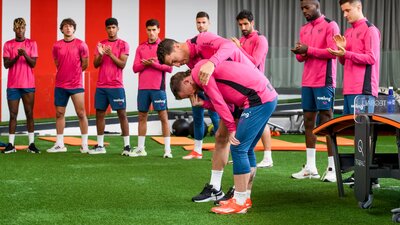 Yıllar sonra ayrılıyor! Duygusal veda