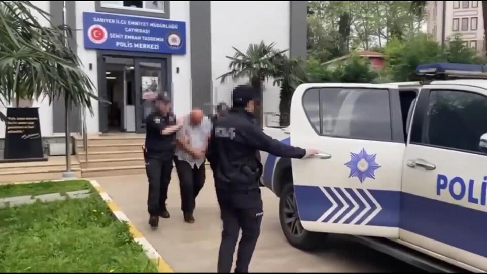 Kadın öğretmeni yumruklayan veli yakalandı!