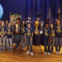 Şampiyonun yıldızı armasına işlendi