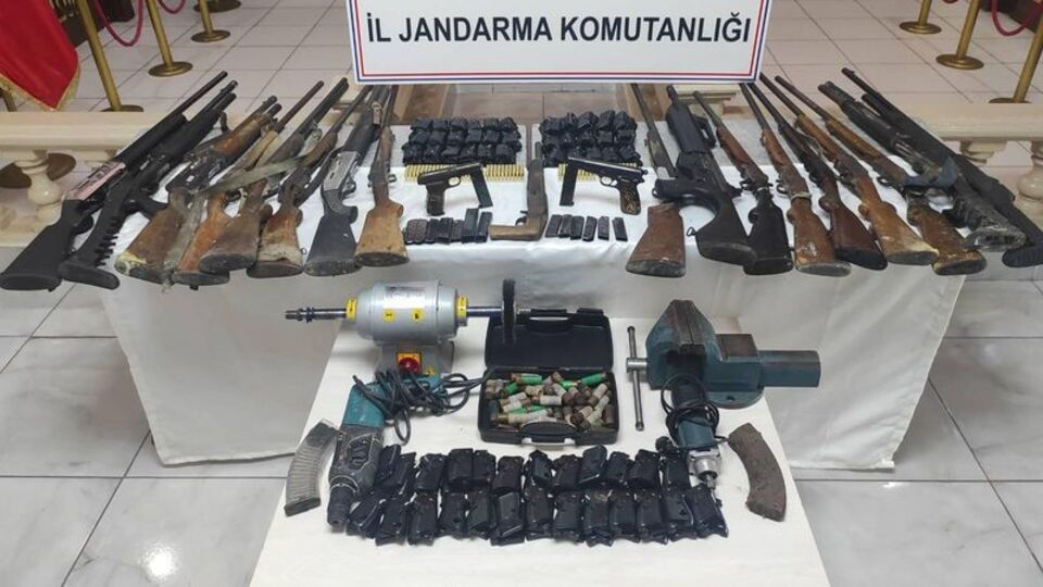 Silah imalathanesine operasyon: 7 gözaltı