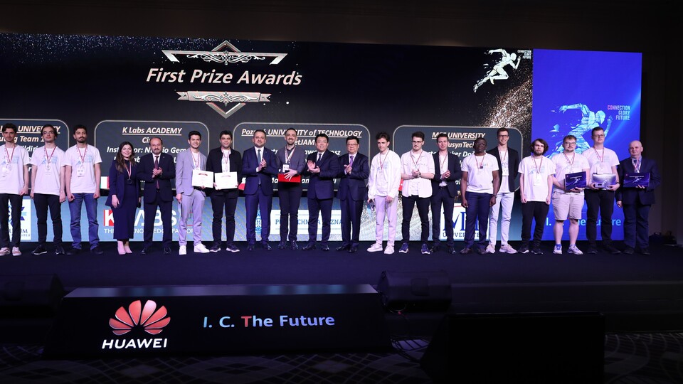 Türk öğrenciler ICT'ye damga vurdu