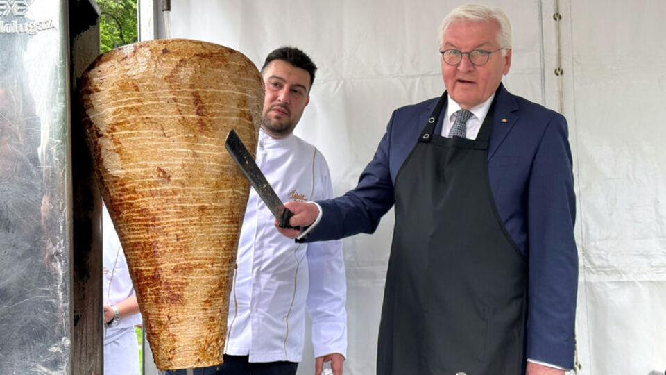 Hamburgeri ABD'ye kaptıran Almanya'nın gözü dönerde mi?