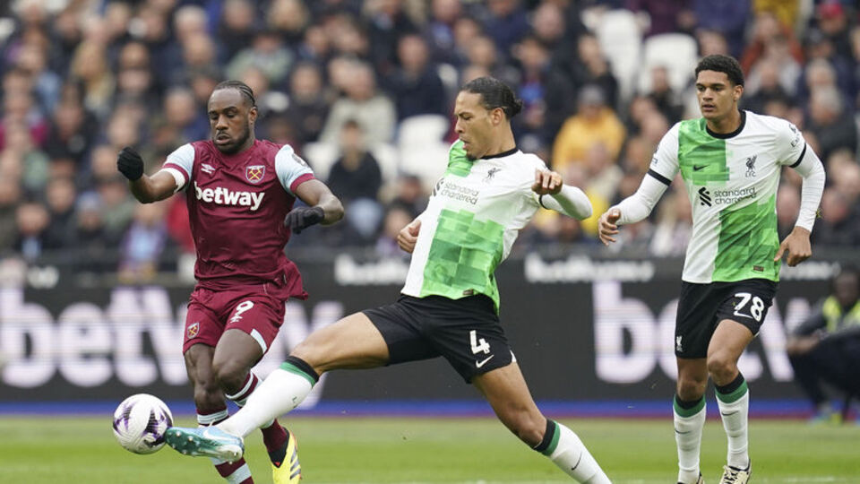 Liverpool, West Ham engelini aşamadı!