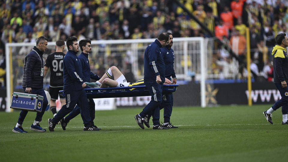 Derbide Fenerbahçe'den 2 erken değişiklik!
