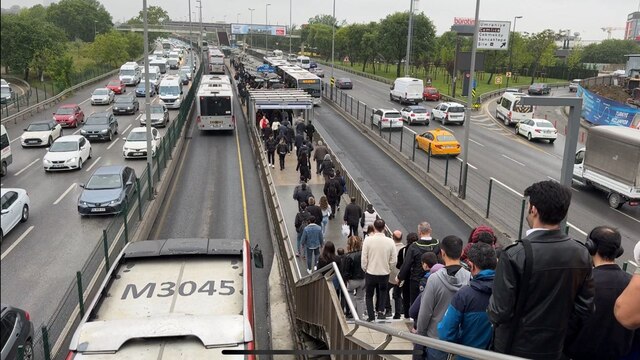 Haftanın ilk iş gününde trafik yoğunluğu