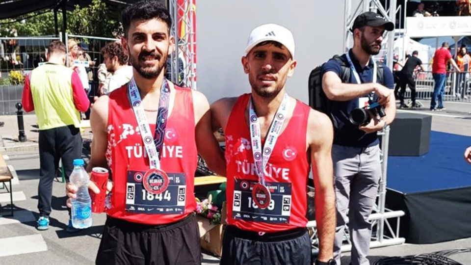 Milli atletlerden iki madalya