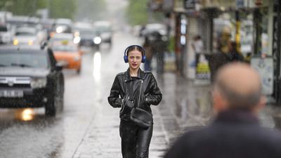 Sağanak, çöl tozu ve fırtına uyarısı