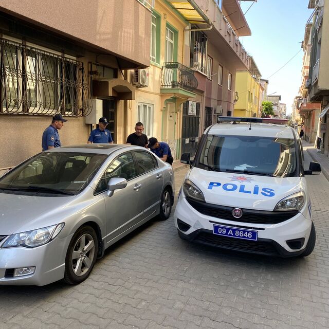 Boşanma aşamasındaki eşini bıçakladı