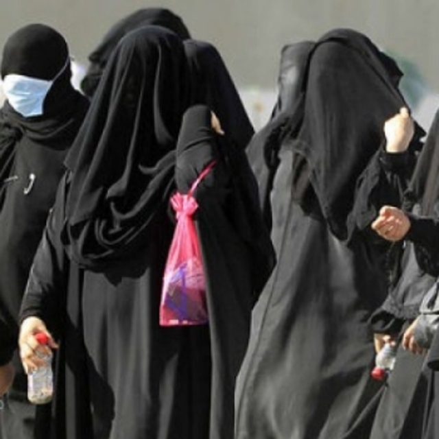 Suudi Arabistan'da çarşaf yasaklandı mı?