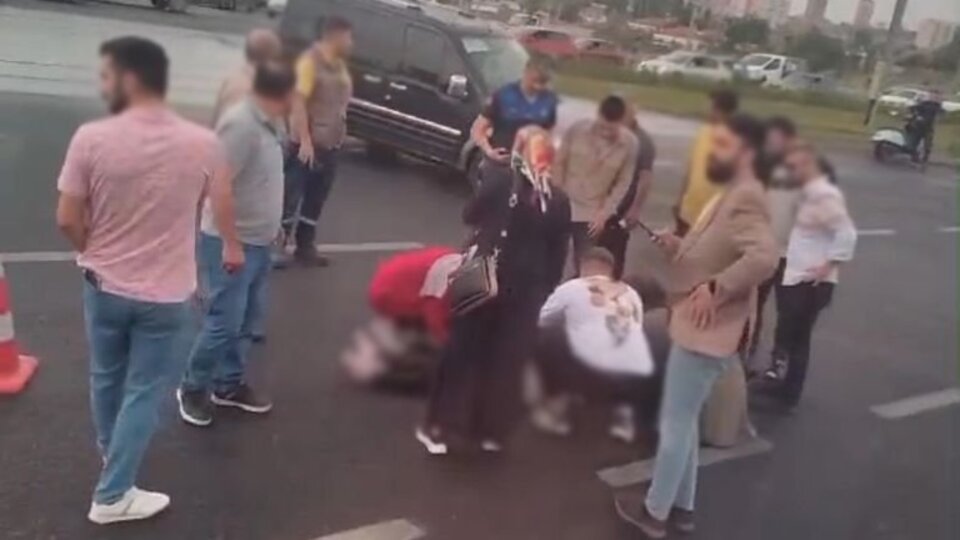 Otomobilin çarptığı çocuk kurtarılamadı
