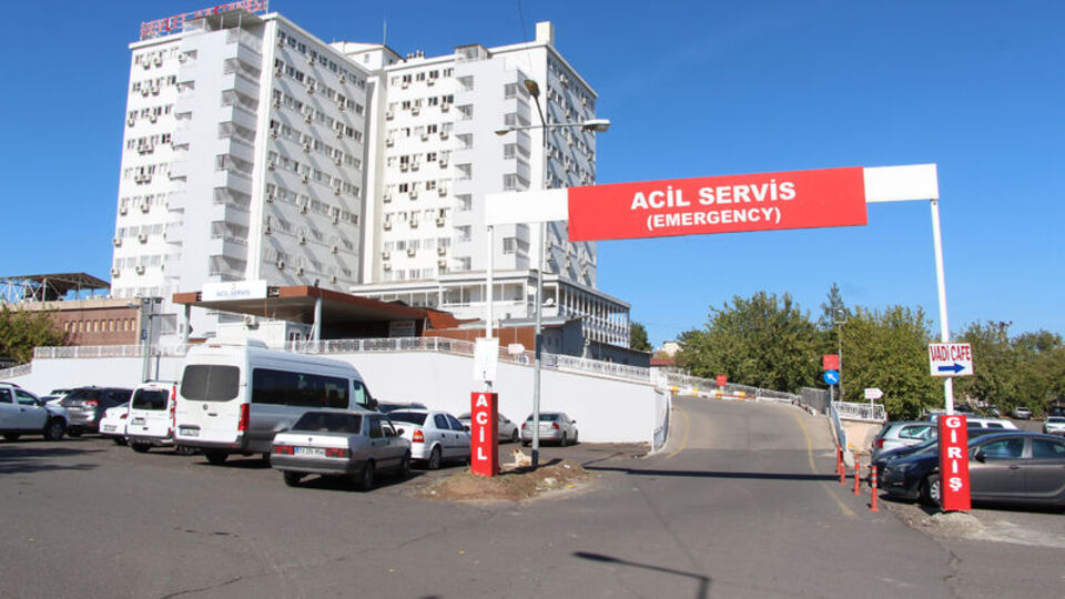 Kendisini bıçaklayanı 1 yıl sonra öldürdü