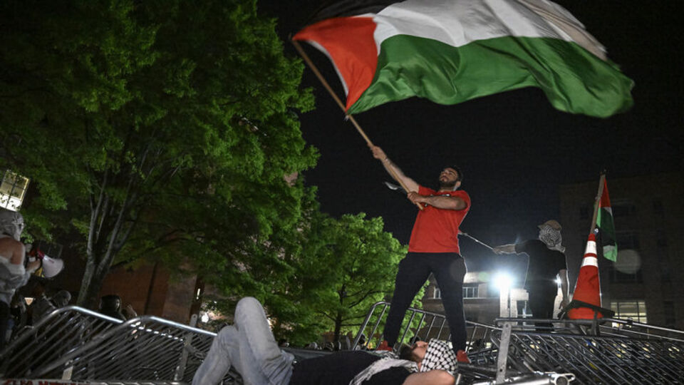 ABD'de vekillerle öğrenciler arasında gerginlik