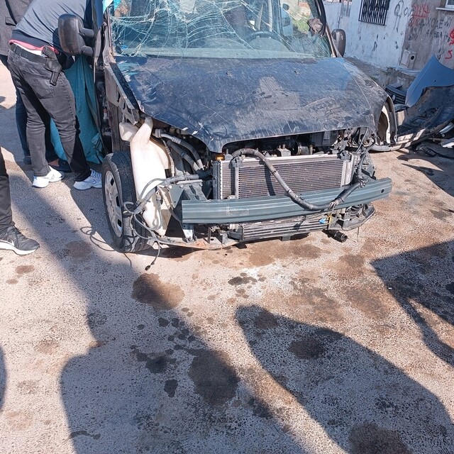 Otomobilin tüm parçalarını çaldılar