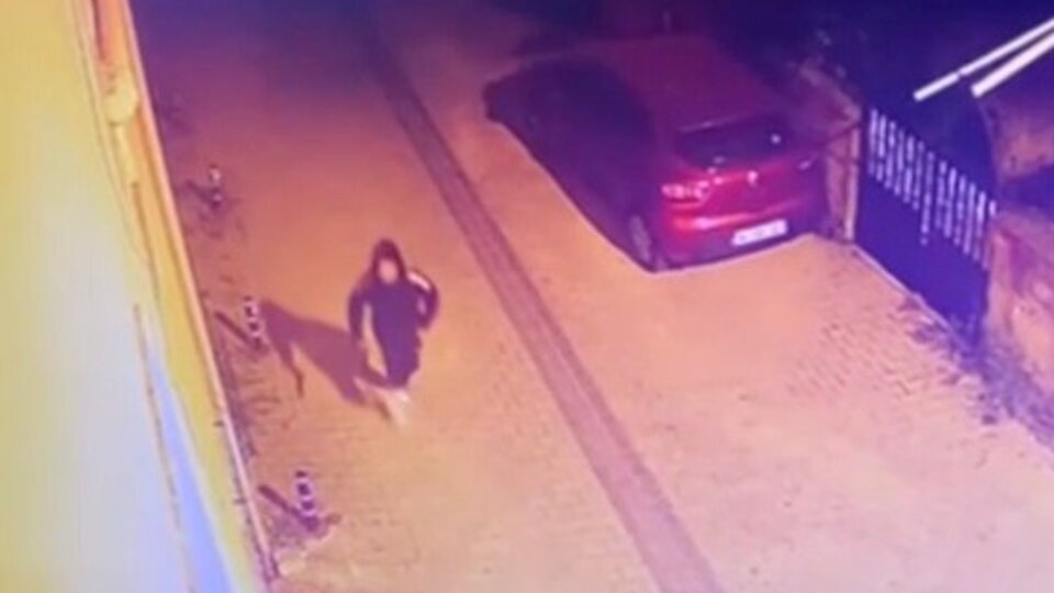 Komanda bıçaklı katil! Tanımadığı kişiyi öldürdü