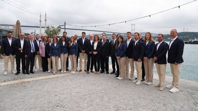 Yelkende Paris yolcuları tanıtıldı