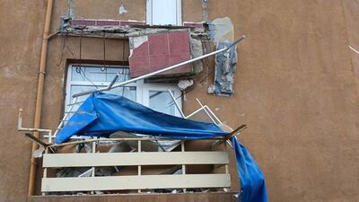 Balkon çökünce 6 katlı bina tahliye edildi