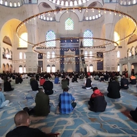 Cuma namazı saat kaçta?