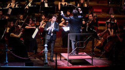 Sanatta askıda bilet