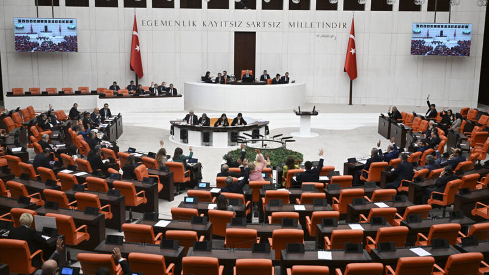 Enerji alanında düzenlemeler içeren kanun teklifi TBMM'de kabul edildi