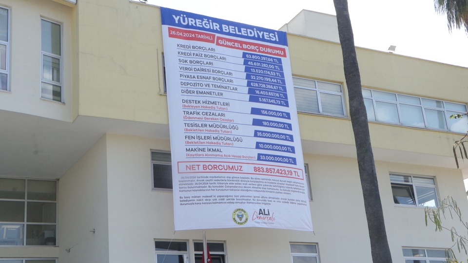 Zimmetine geçirdiği parayı belediyeye iade etti