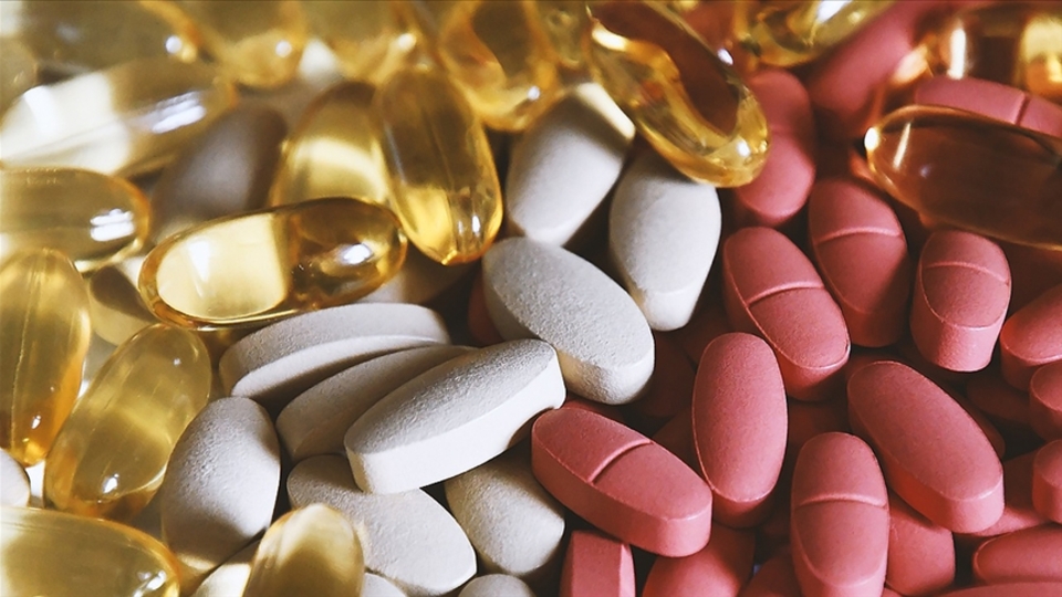 Eczacılardan "bilinçli vitamin kullanımı" uyarısı