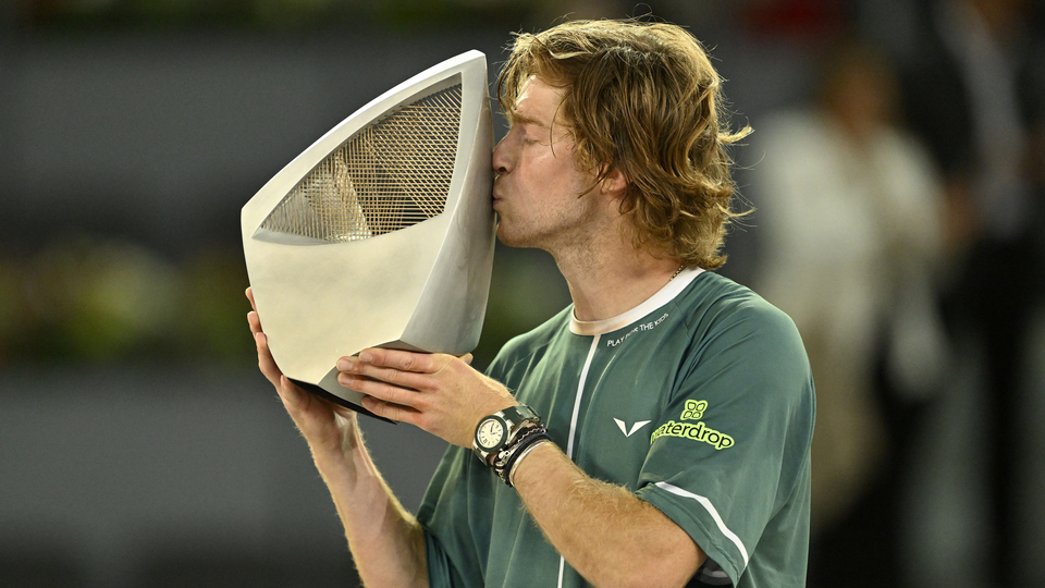 Madrid Açık'ta zafer Rublev'in!