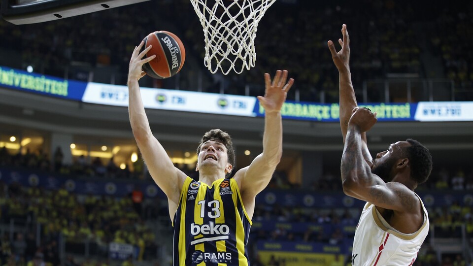 Fenerbahçe Beko Final-Four için parkede!