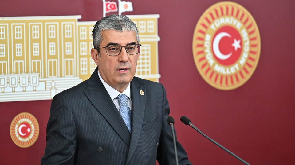 CHP, 8. Yargı Paketi'ni AYM'ye taşıdı
